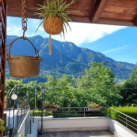 Casa Vacanza Il Glicine Casale Corte Cerro Εξωτερικό φωτογραφία