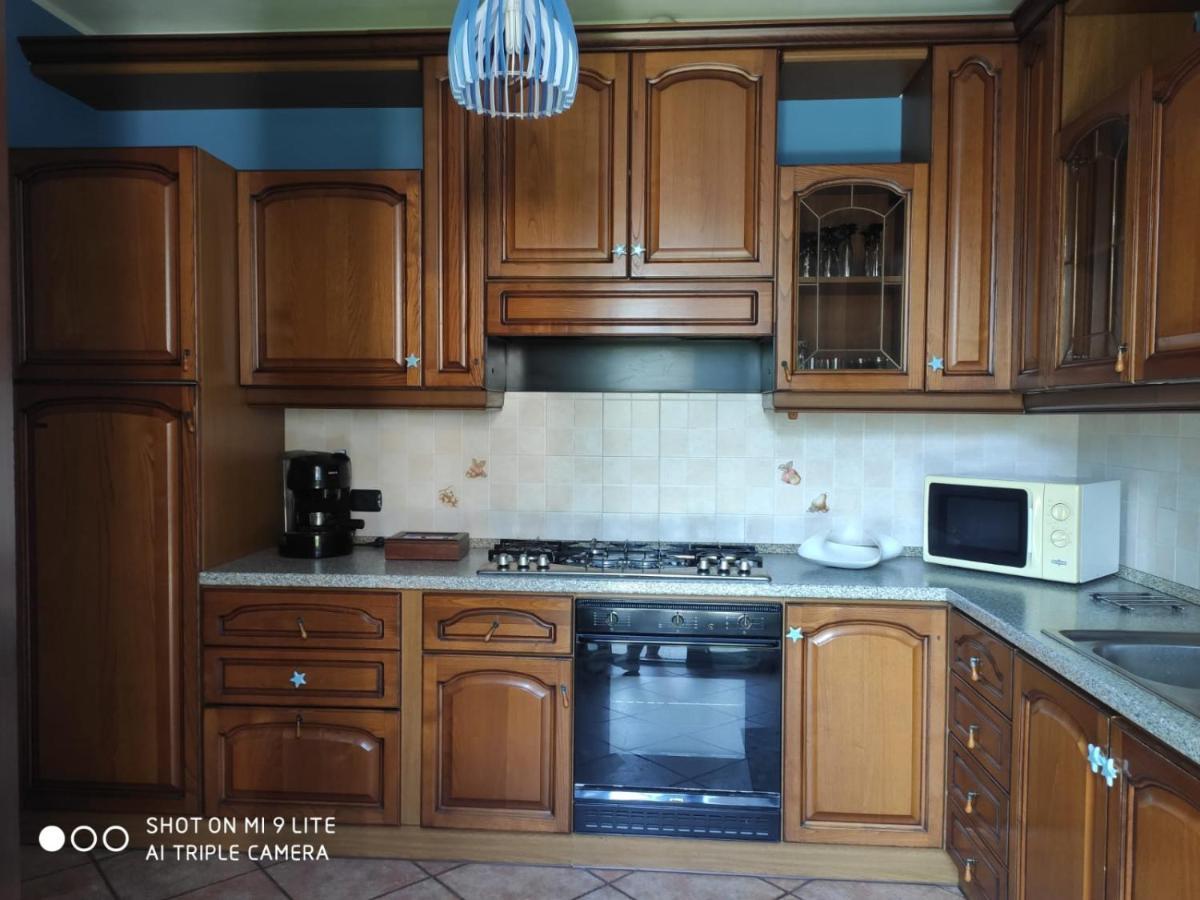 Casa Vacanza Il Glicine Casale Corte Cerro Εξωτερικό φωτογραφία