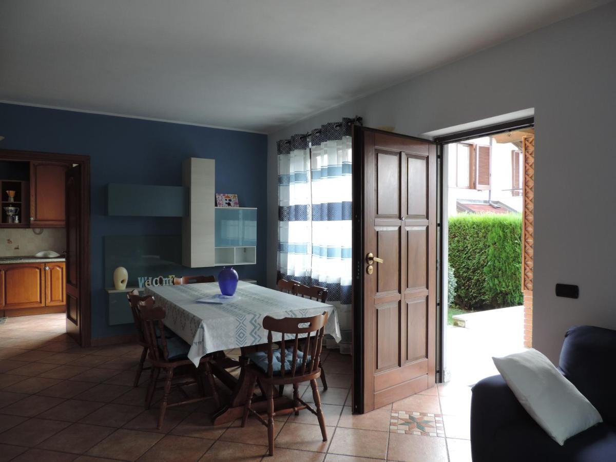 Casa Vacanza Il Glicine Casale Corte Cerro Εξωτερικό φωτογραφία